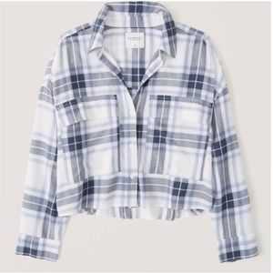 Abercrombie & Fitch 90s Cropped Boxy Flannel Button Up Shirt